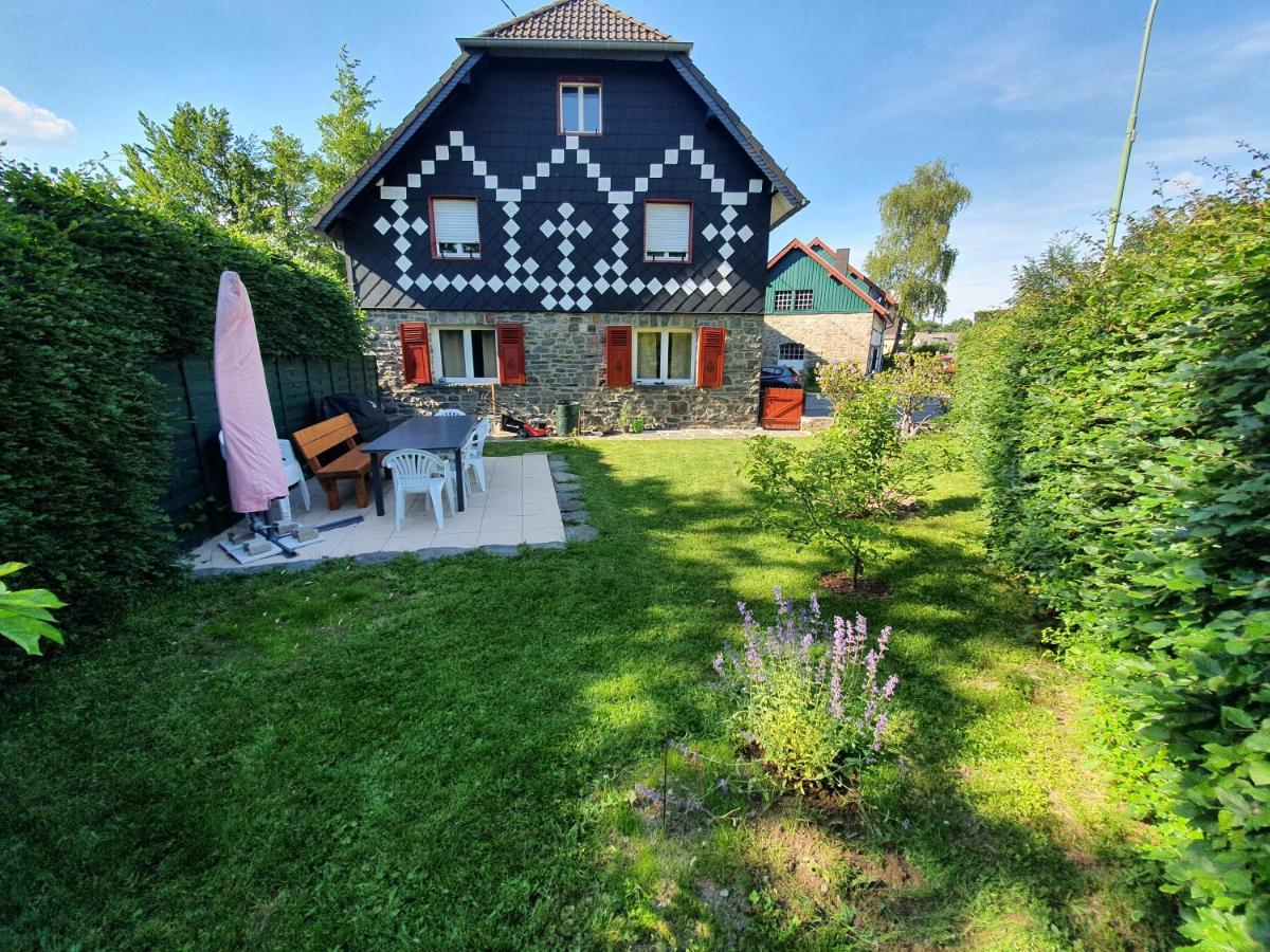 Charming vacation home Crossroads Monschau Buitenkant foto